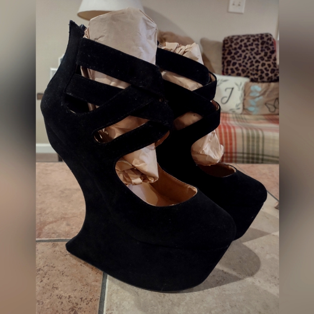 Stacked Heels, Size 7.5, Black and Tan